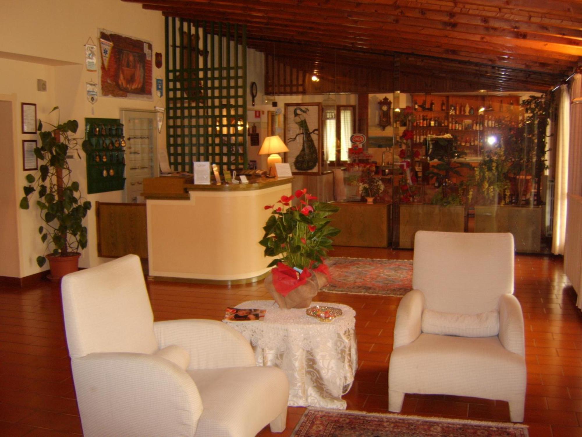 Hotel Colomber Gardone Riviera Exterior foto