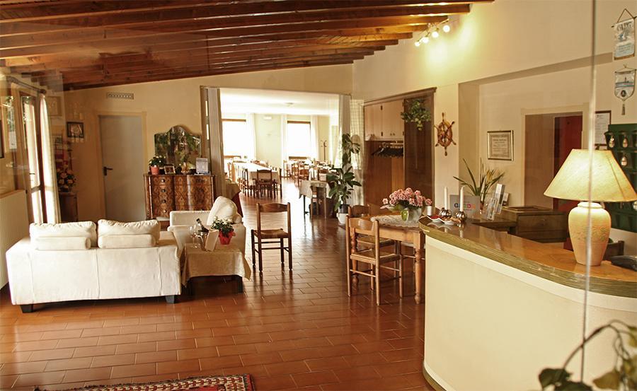 Hotel Colomber Gardone Riviera Exterior foto